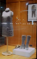 girls like Beuys 2006 by Benedict Ernst